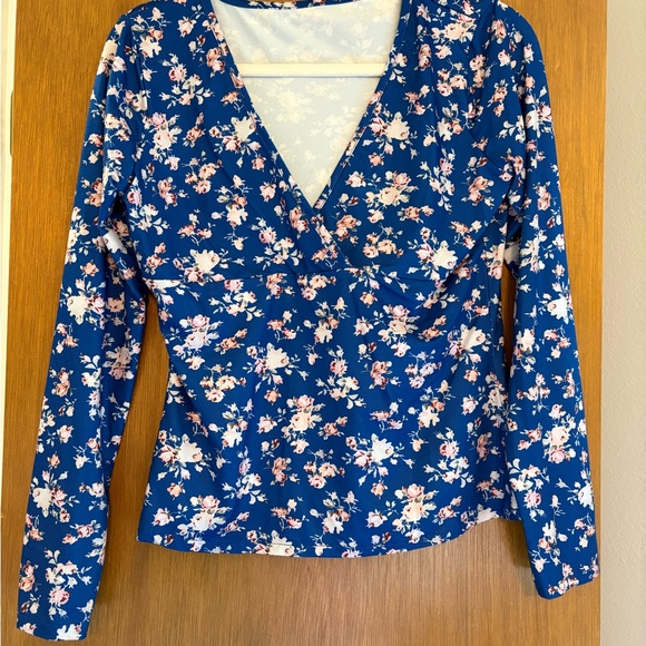 Tops - Floral V-Neck Long Sleeve Top